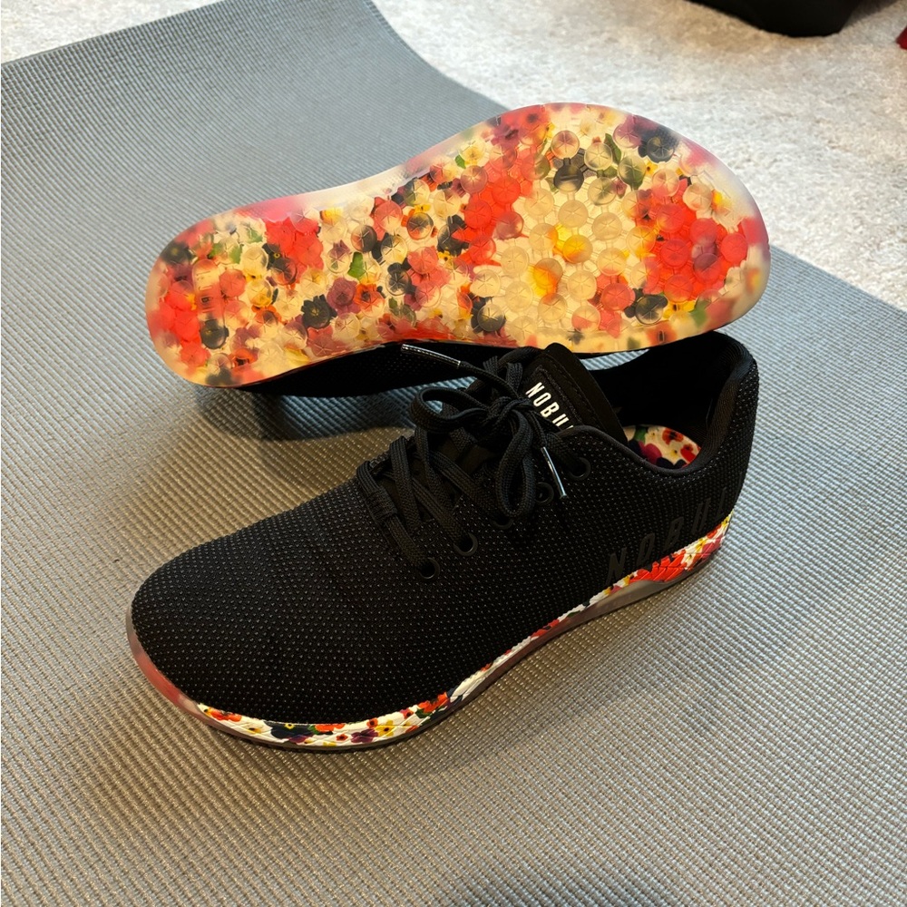Like New - WOMEN'S FLORAL NOBULL OUTWORK 10.5